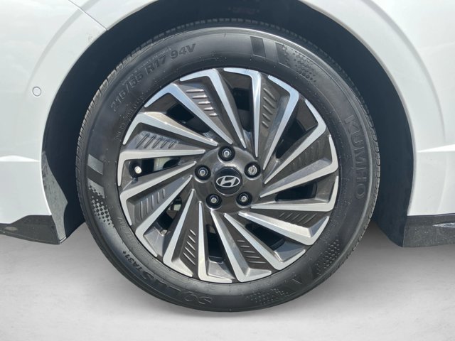 Used 2025 Hyundai Sonata Limited FWD image 24