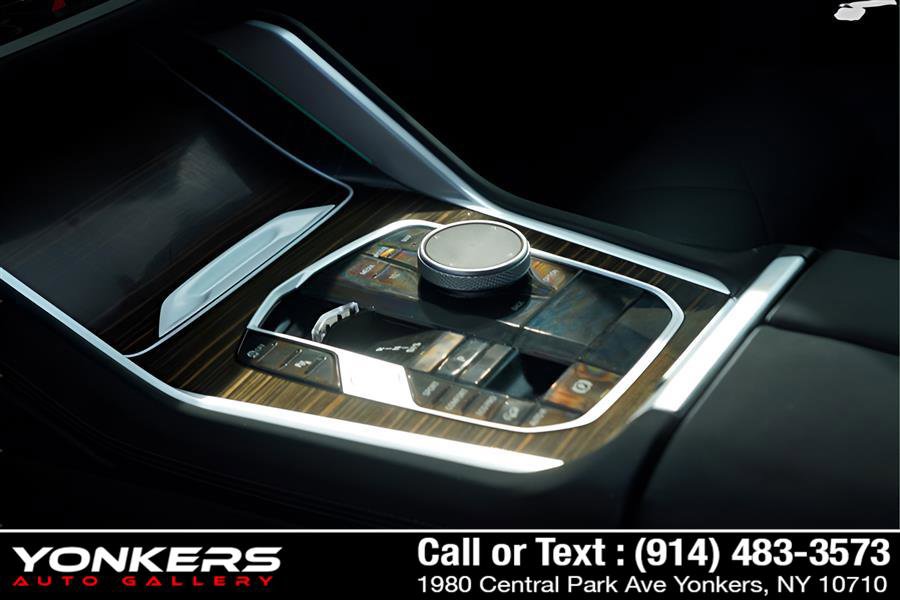 Used 2024 BMW X6 xDrive40i w/ Premium Package image 36