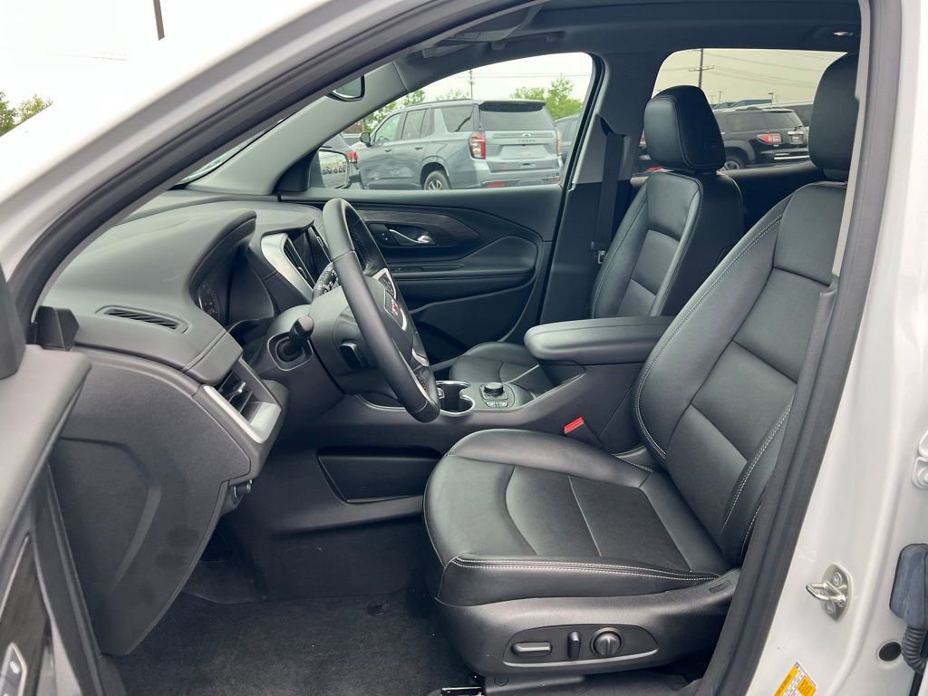 Used 2024 GMC Terrain SLT w/ Elevation Edition AWD/4WD image 8
