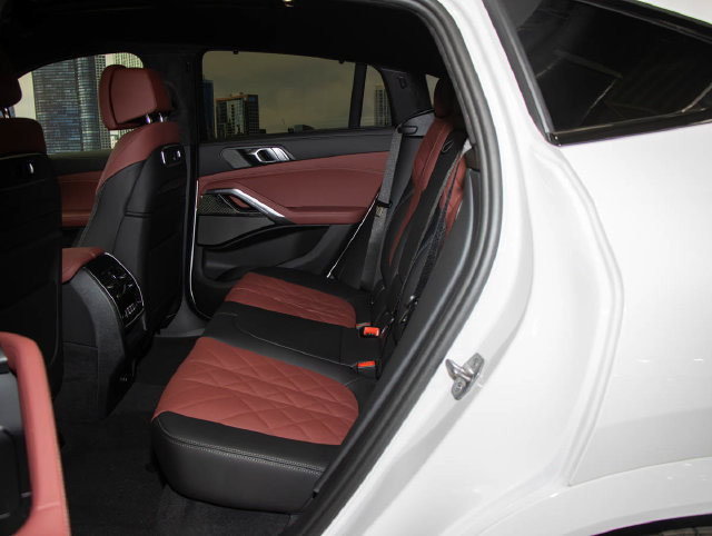 New 2027 BMW X6 M60i AWD/4WD image 22