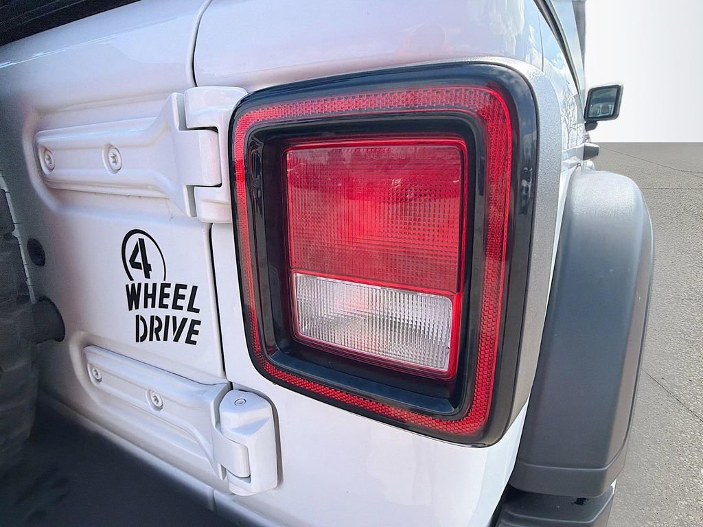 Used 2023 Jeep Wrangler Willys image 11