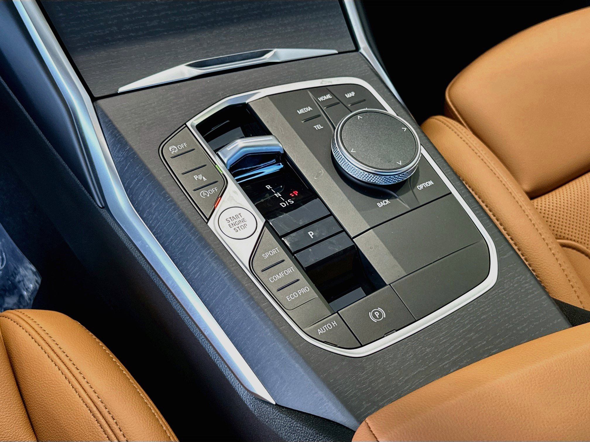 New 2026 BMW 330i Sedan w/ M Sport Package RWD image 13
