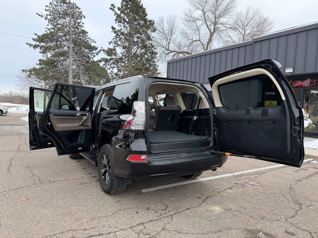 Used 2020 Lexus GX 460 Premium image 46
