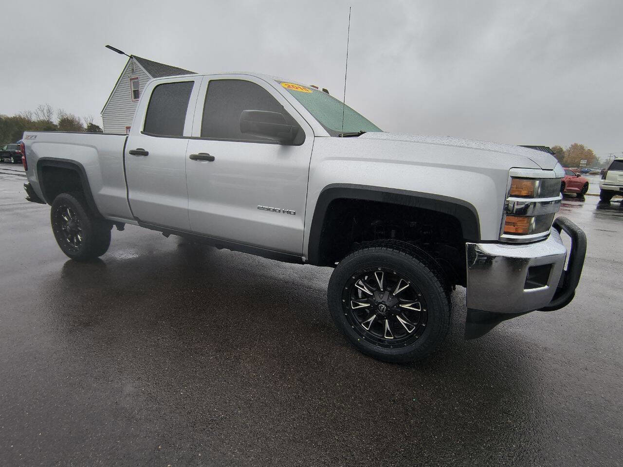 Used 2015 Chevrolet Silverado 2500 LT w/ Z71 Package, Off-Road image 5