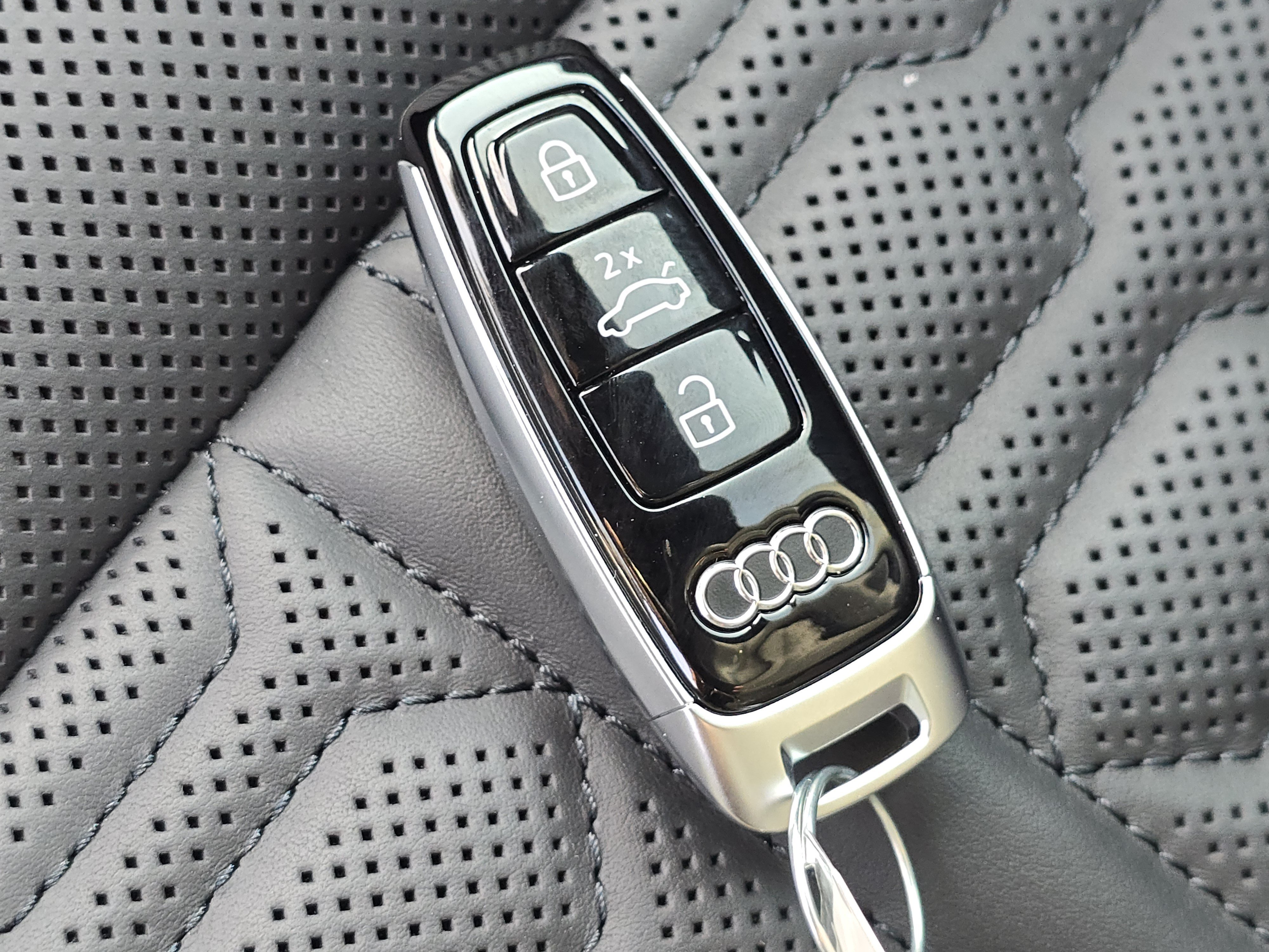 Certified 2024 Audi RS Q8 w/ Black Optic Package AWD/4WD image 29