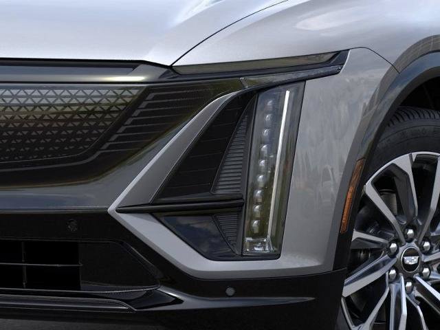 New 2027 Cadillac Lyriq Sport w/ LPO, Floor Liner Package AWD/4WD image 10