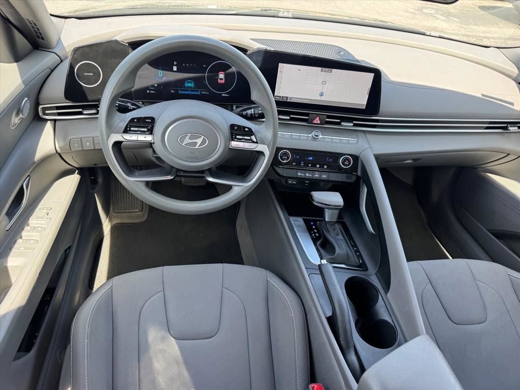 Used 2024 Hyundai Elantra SEL FWD image 14