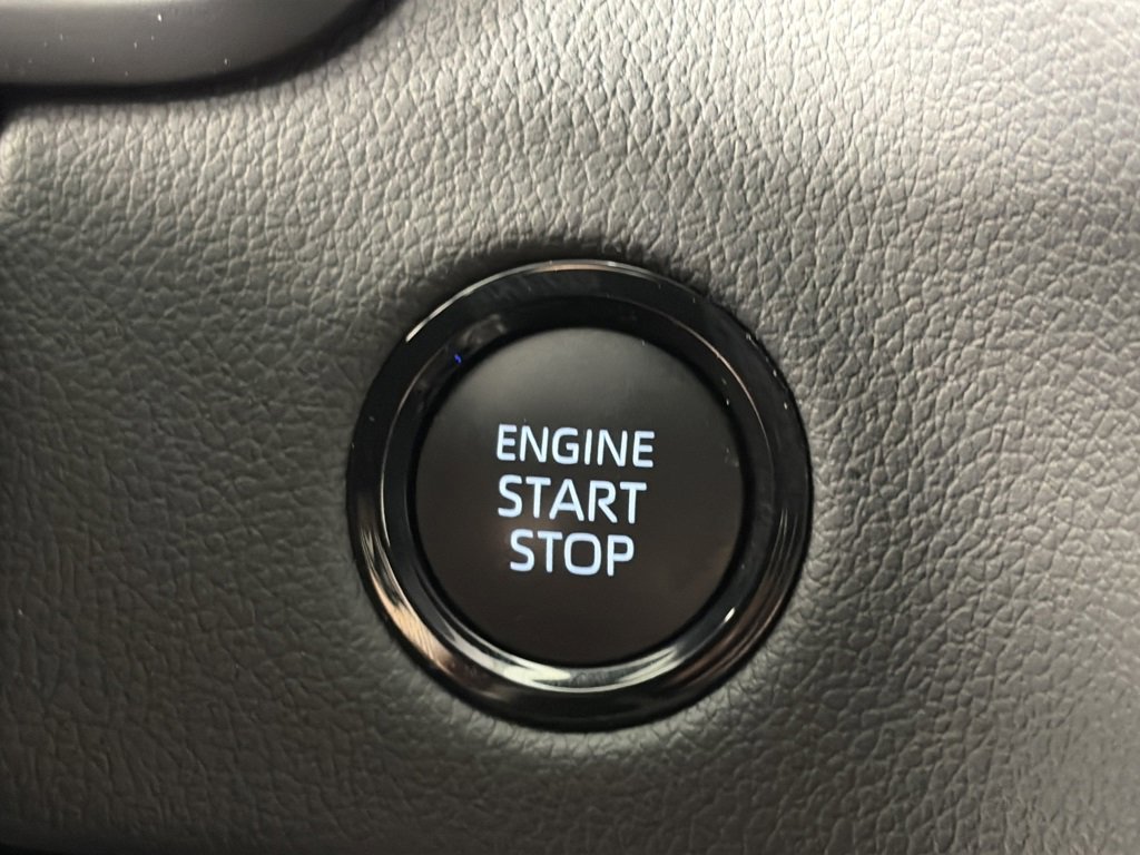 Used 2025 Toyota Tundra Limited image 23