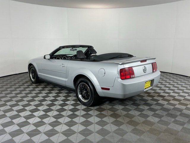 Used 2007 Ford Mustang V6 Deluxe image 7