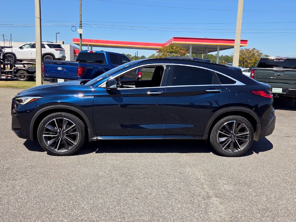 Used 2023 INFINITI QX55 Essential AWD/4WD image 2