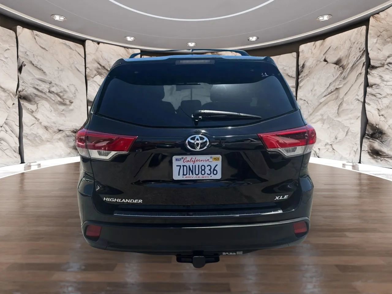 Used 2014 Toyota Highlander XLE image 5