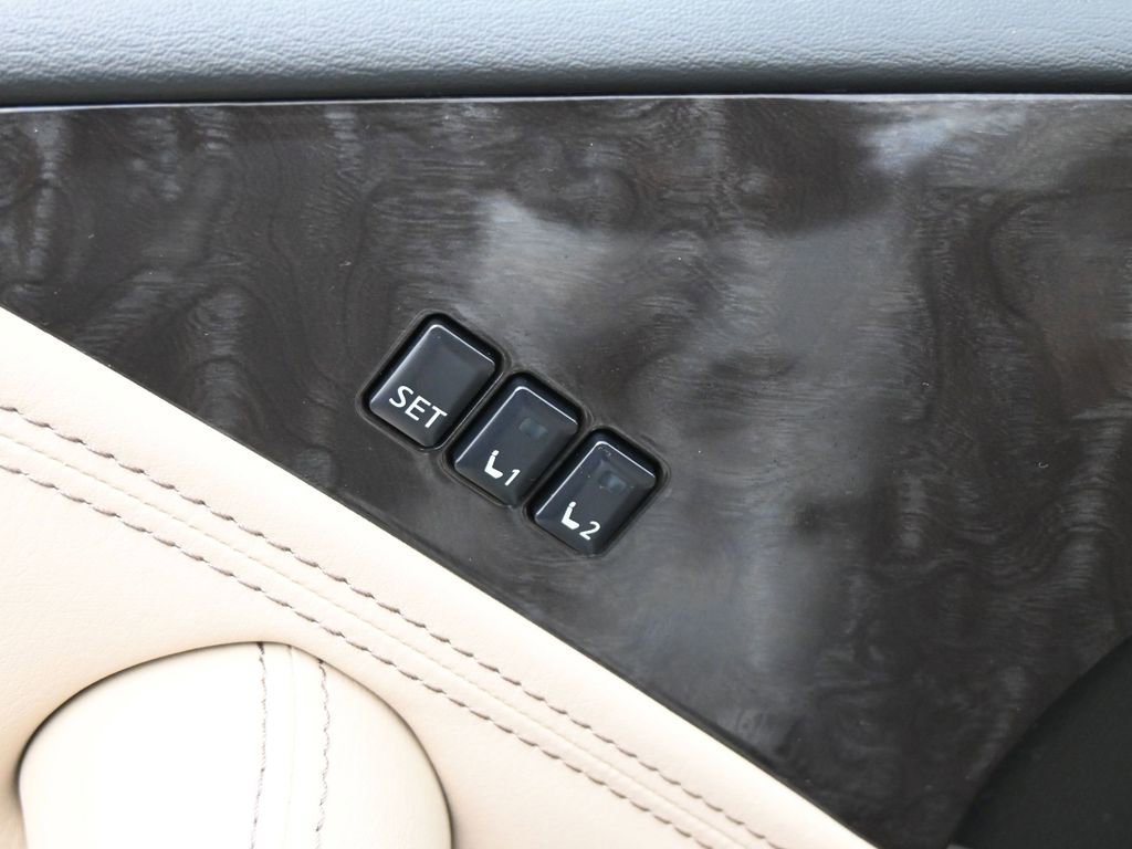 Used 2024 Nissan Armada Platinum w/ Captain's Chairs Package image 5