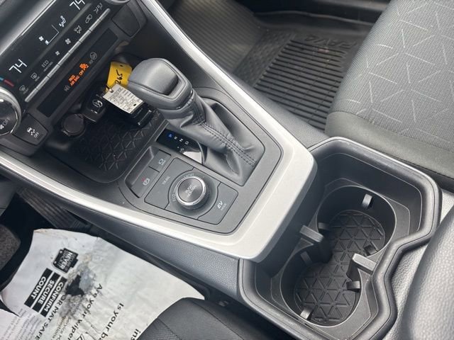 Used 2024 Toyota RAV4 XLE image 30