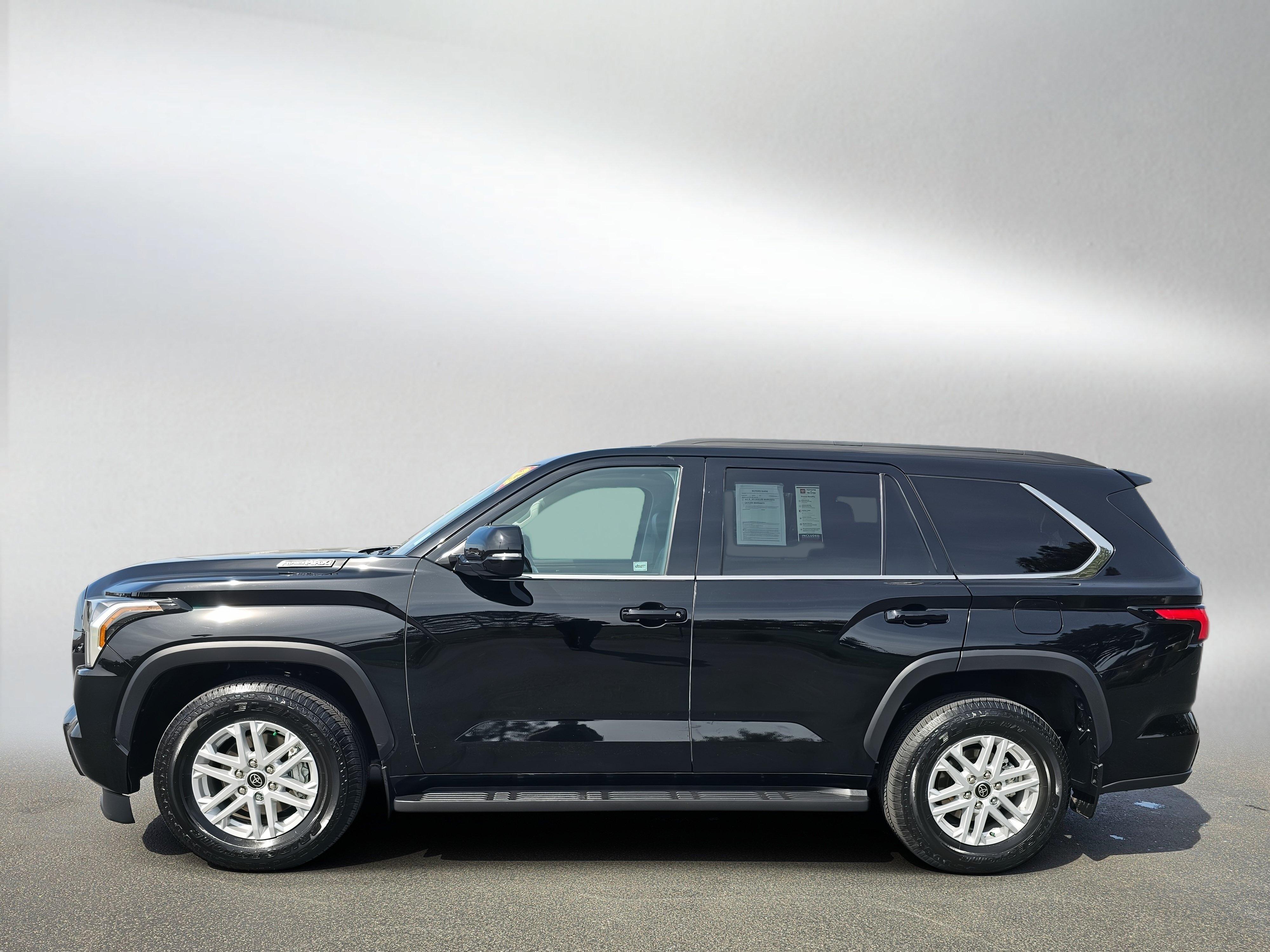Used 2023 Toyota Sequoia SR5 w/ SR5 Premium Package AWD/4WD image 64