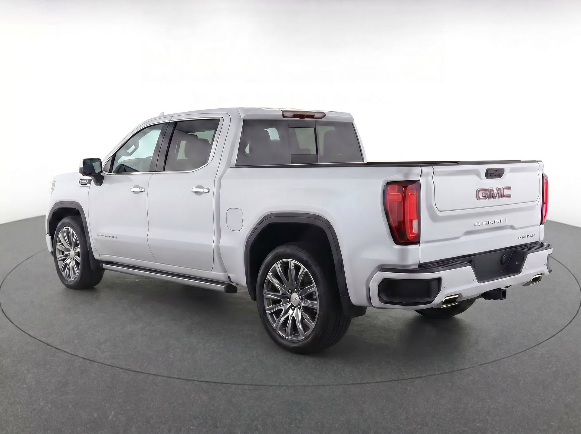 Used 2023 GMC Sierra 1500 Denali AWD/4WD image 5
