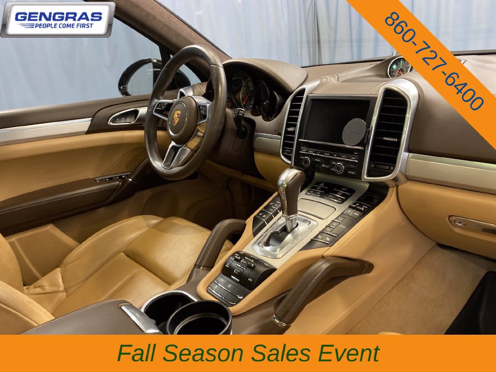 Used 2015 Porsche Cayenne Turbo AWD/4WD image 44