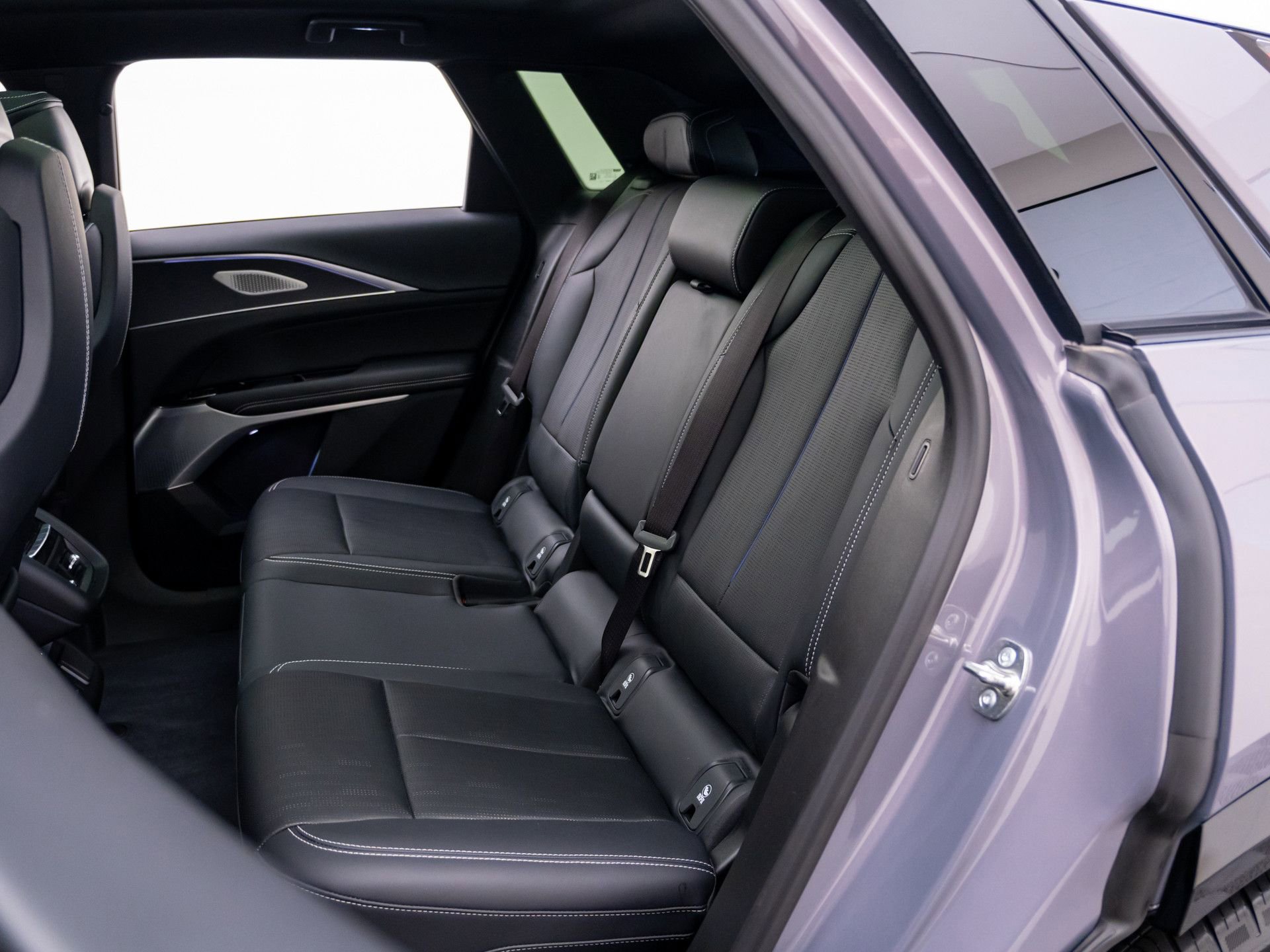 Certified 2025 Cadillac Lyriq Luxury w/ LPO, Floor Liner Package image 23