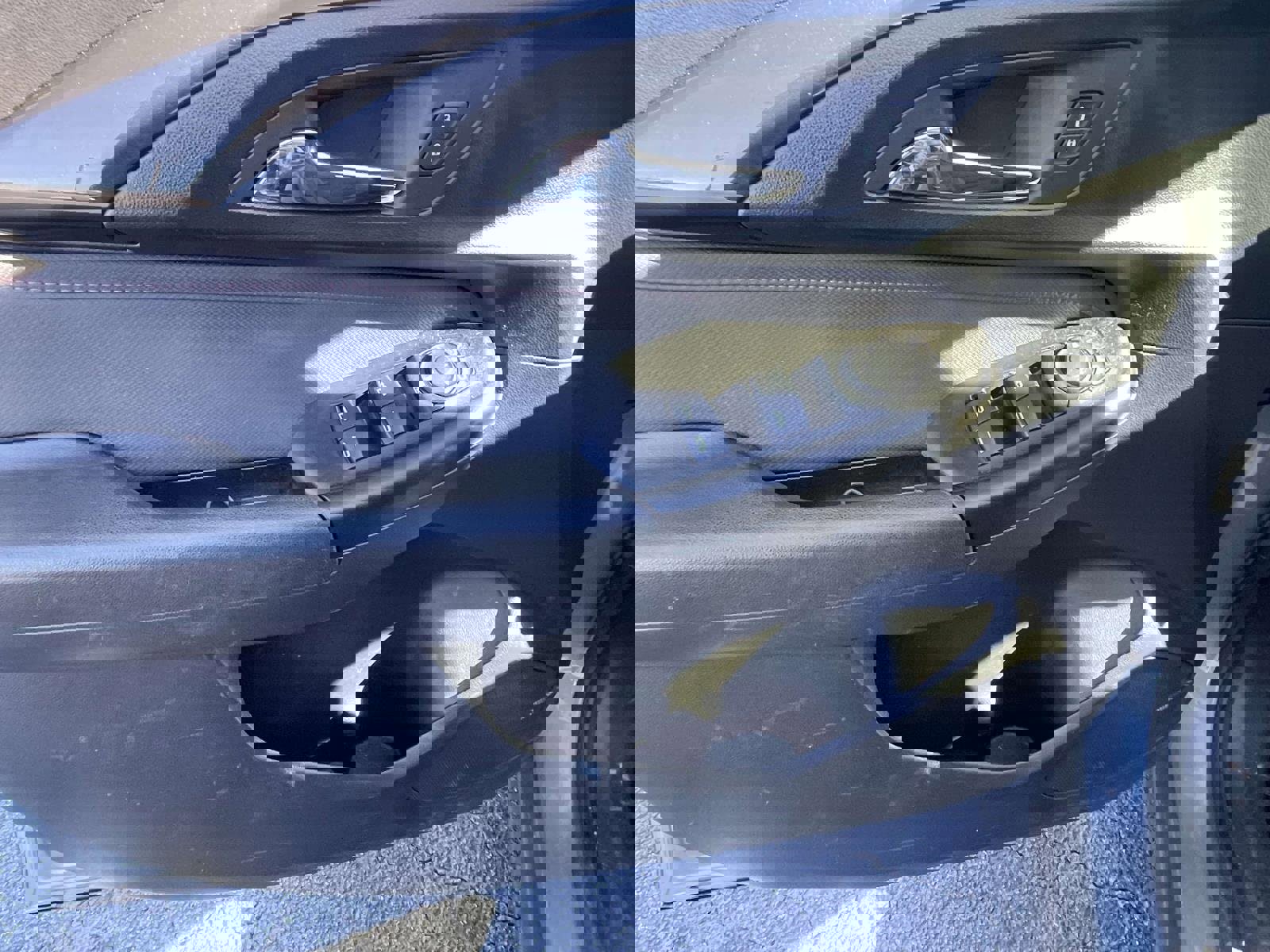 Used 2023 Chevrolet TrailBlazer RS image 14