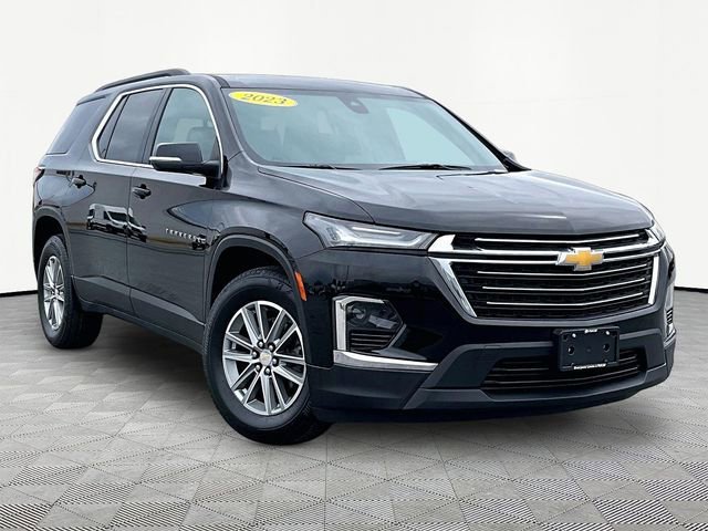 Used 2023 Chevrolet Traverse LT FWD image 1