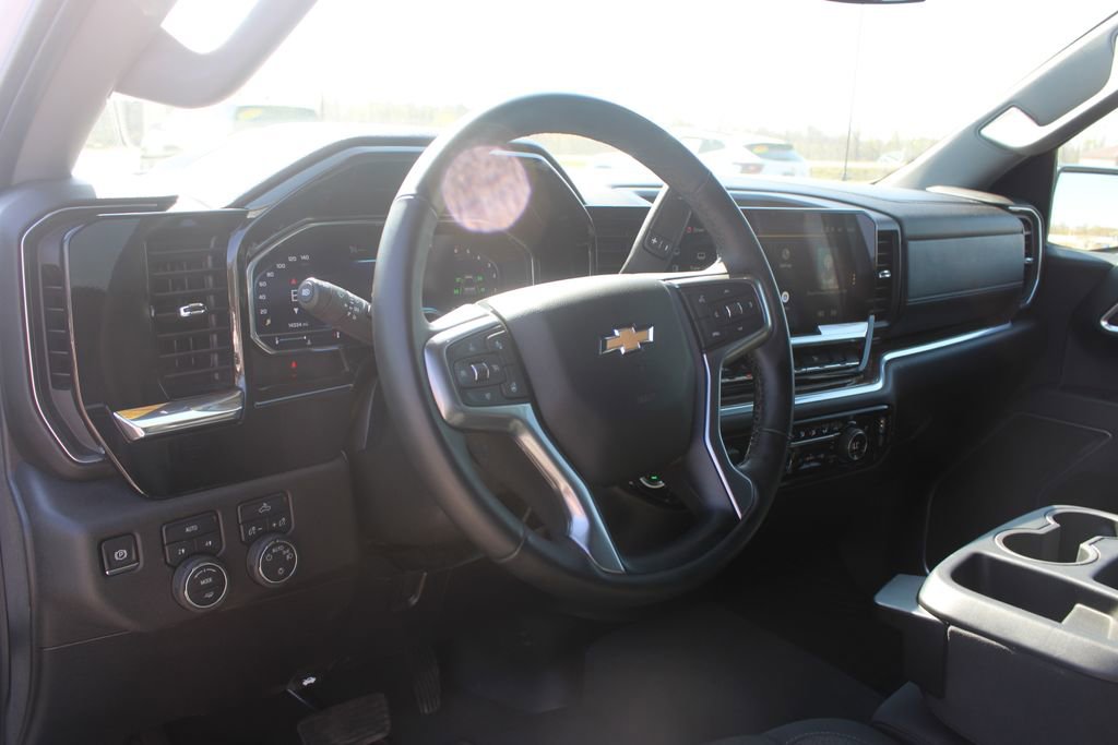 Used 2025 Chevrolet Silverado 1500 LT w/ Work Truck Package AWD/4WD image 23