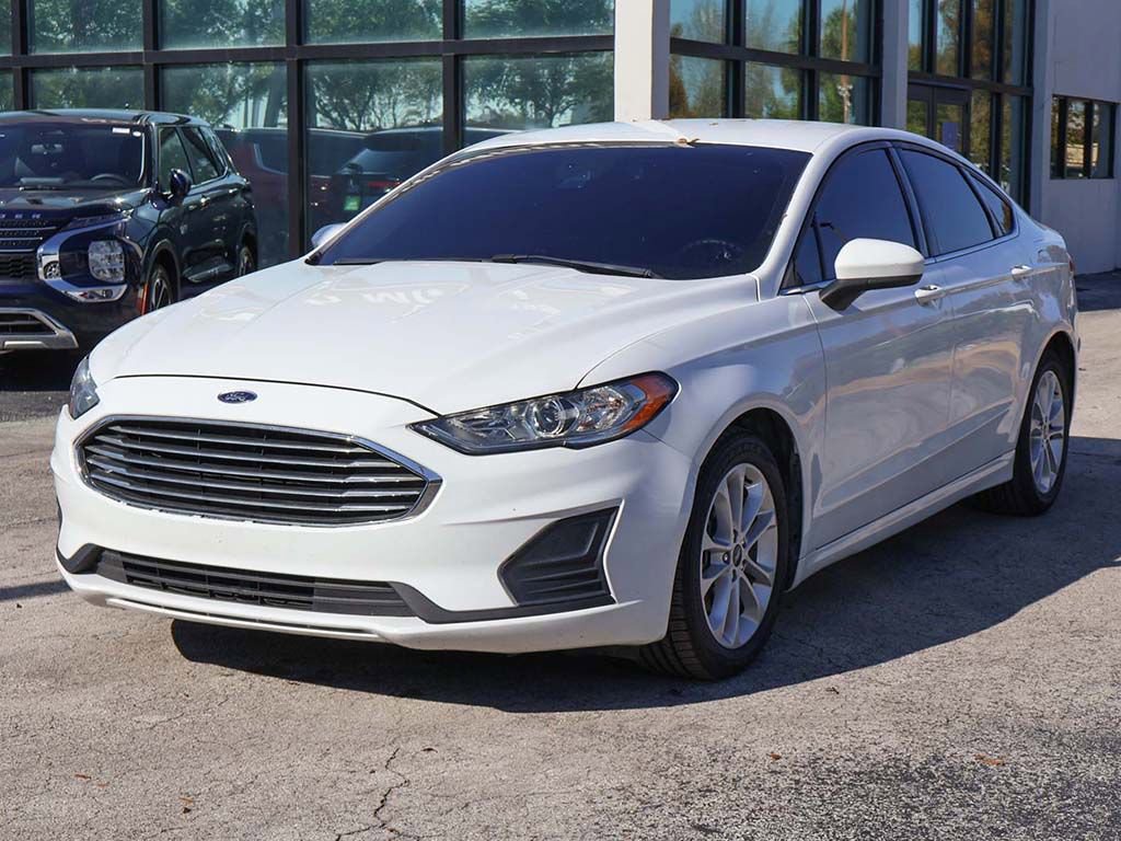 Used 2020 Ford Fusion SE image 7