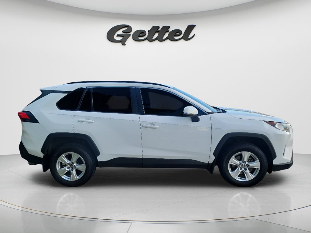 Certified 2020 Toyota RAV4 XLE FWD image 4