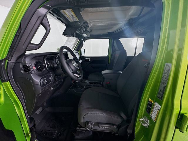 New 2025 Jeep Wrangler Unlimited Rubicon w/ Technology Group image 19