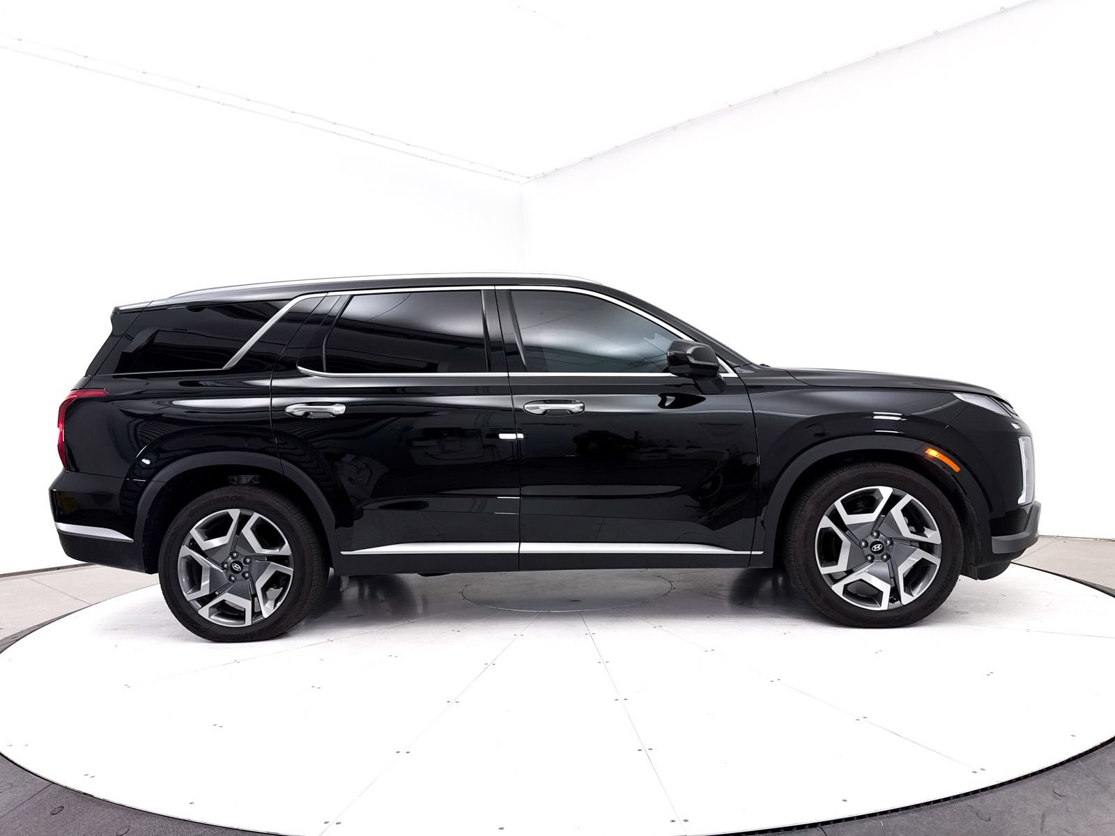 Used 2025 Hyundai Palisade SEL FWD image 43