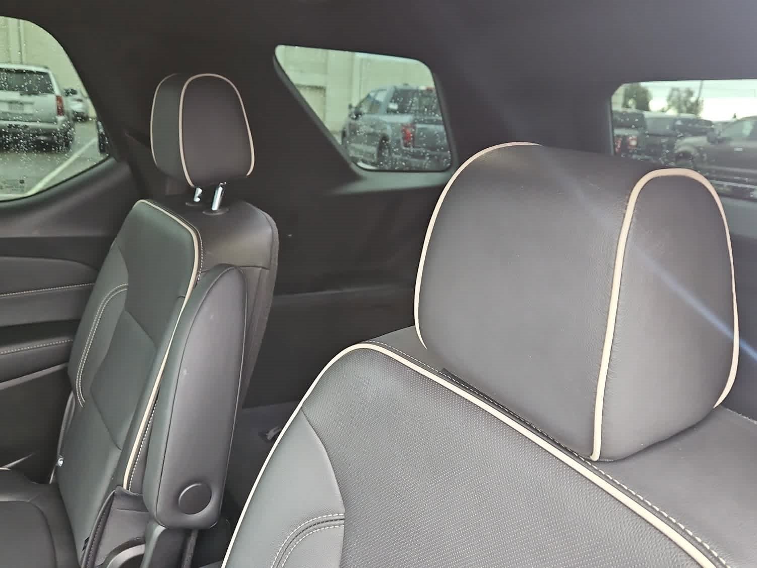 Used 2022 Chevrolet Traverse Premier image 13