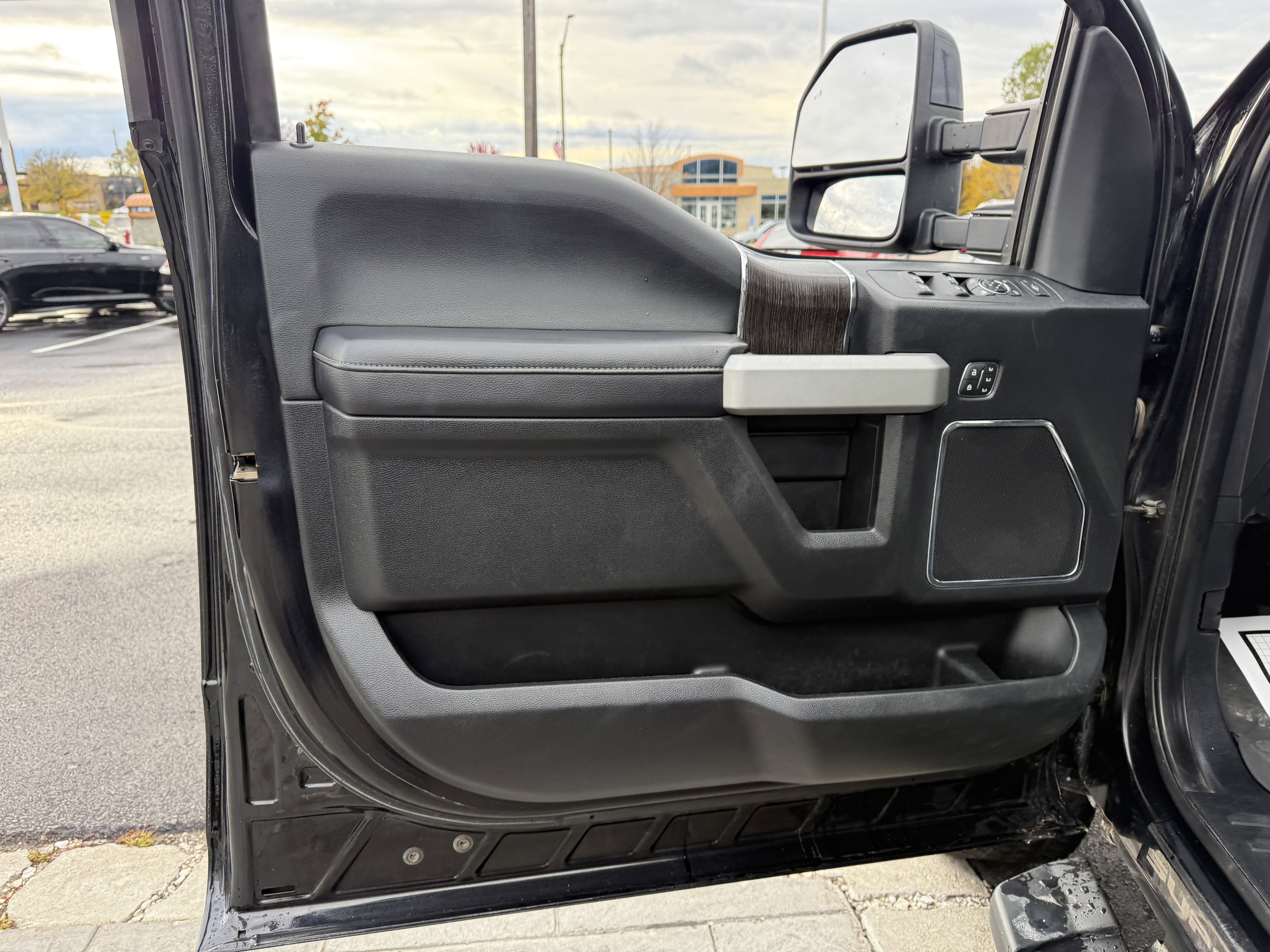 Used 2021 Ford F250 Lariat image 12