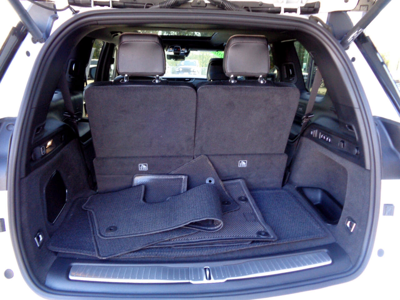 Used 2021 Jeep Grand Cherokee L Summit w/ Advanced Protech Group IV image 21