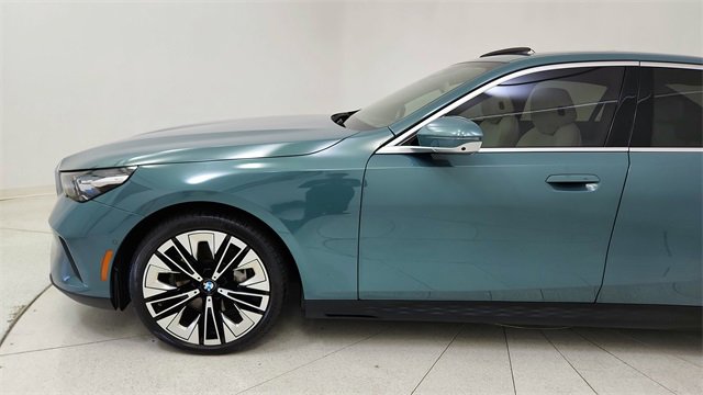 Used 2025 BMW 540i xDrive 540i xDrive image 9