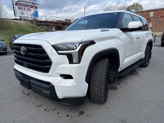 Used 2025 Toyota Sequoia Platinum image 5