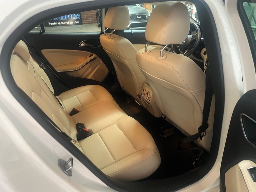 Used 2019 Mercedes-Benz GLA 250 4MATIC image 19