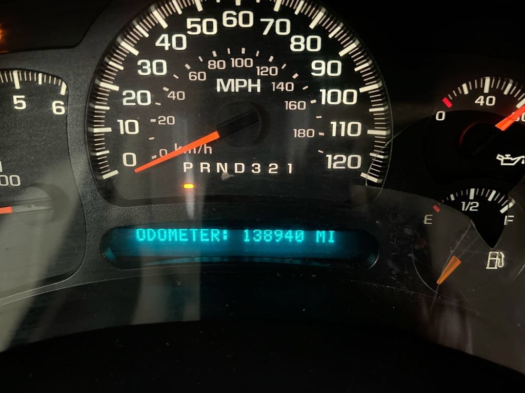 Used 2006 Chevrolet Silverado 2500 LT AWD/4WD image 13