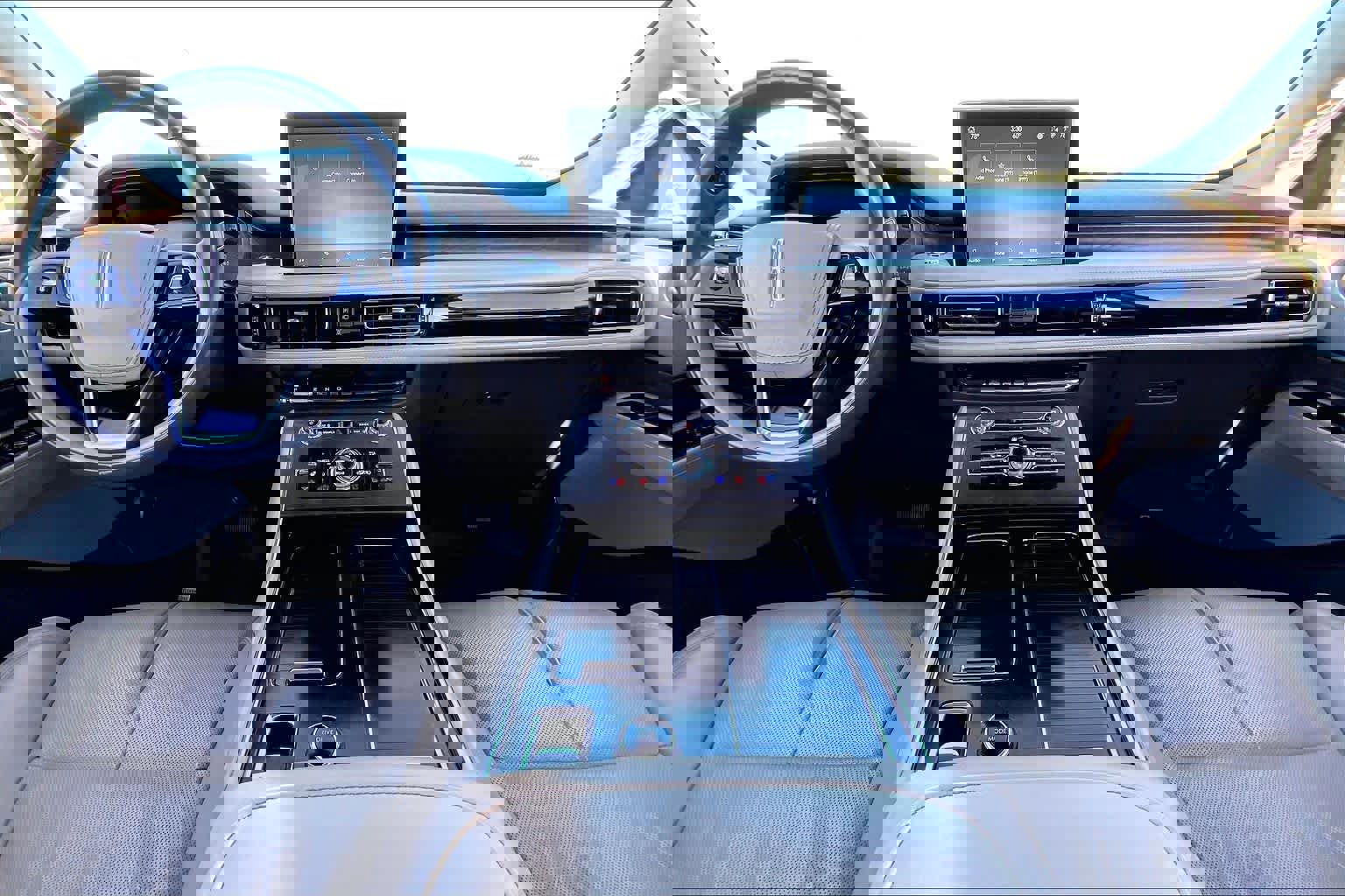 Used 2022 Lincoln Aviator Reserve w/ Equipment Group 201A image 15