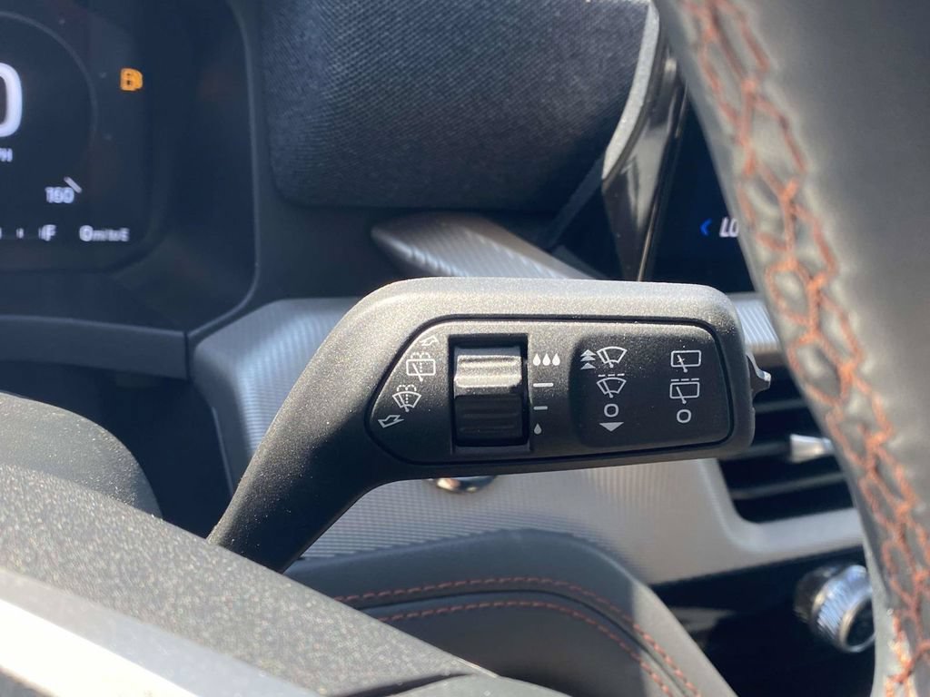 Used 2025 Ford Explorer Active RWD image 26