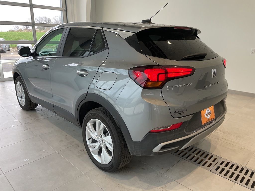 Used 2025 Buick Encore GX Preferred AWD/4WD image 2