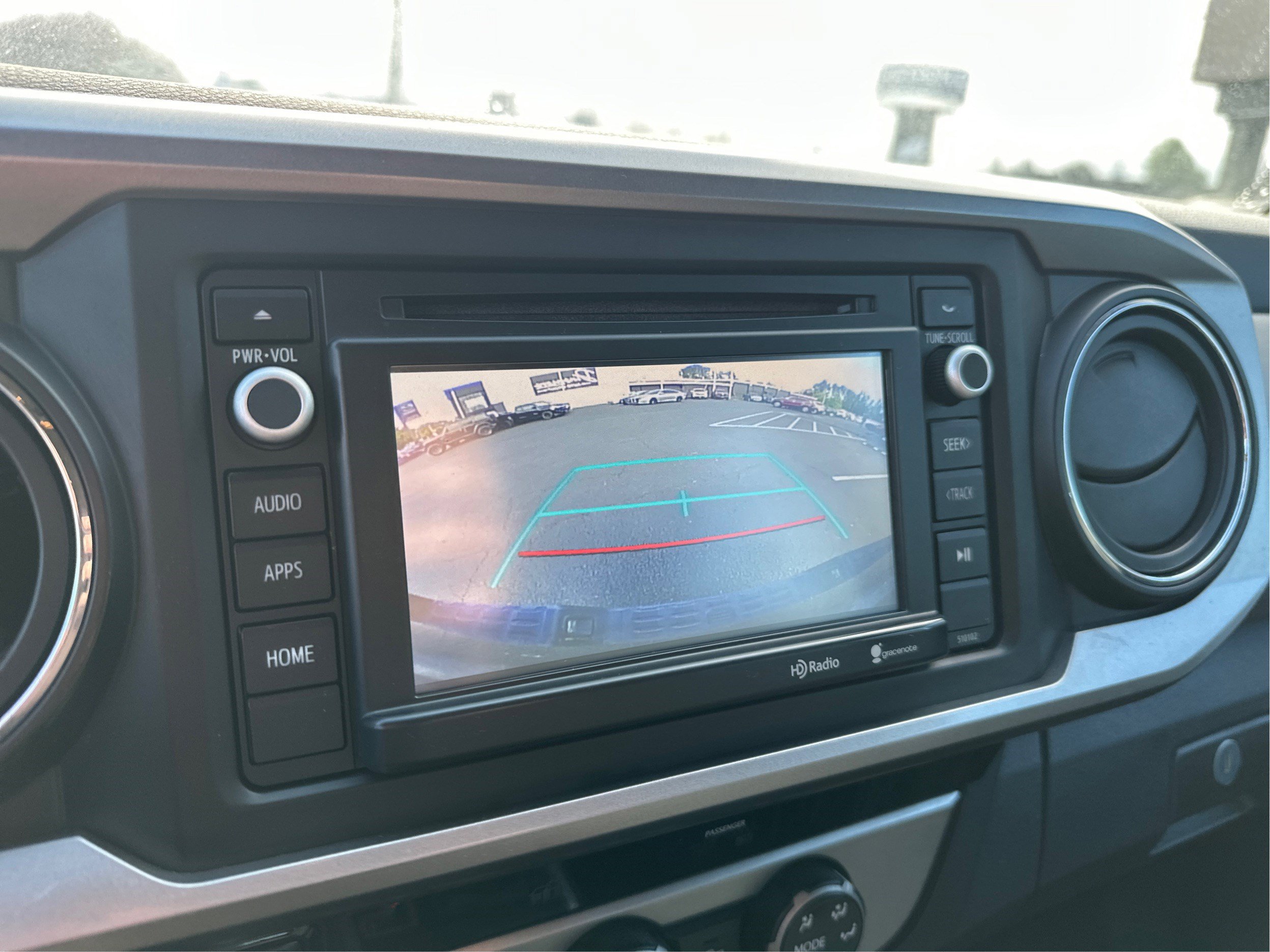 Used 2016 Toyota Tacoma SR5 AWD/4WD image 27