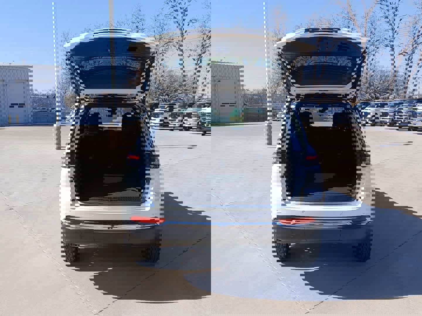 New 2025 Jeep Grand Cherokee Laredo X w/ Luxury Tech Group I image 6