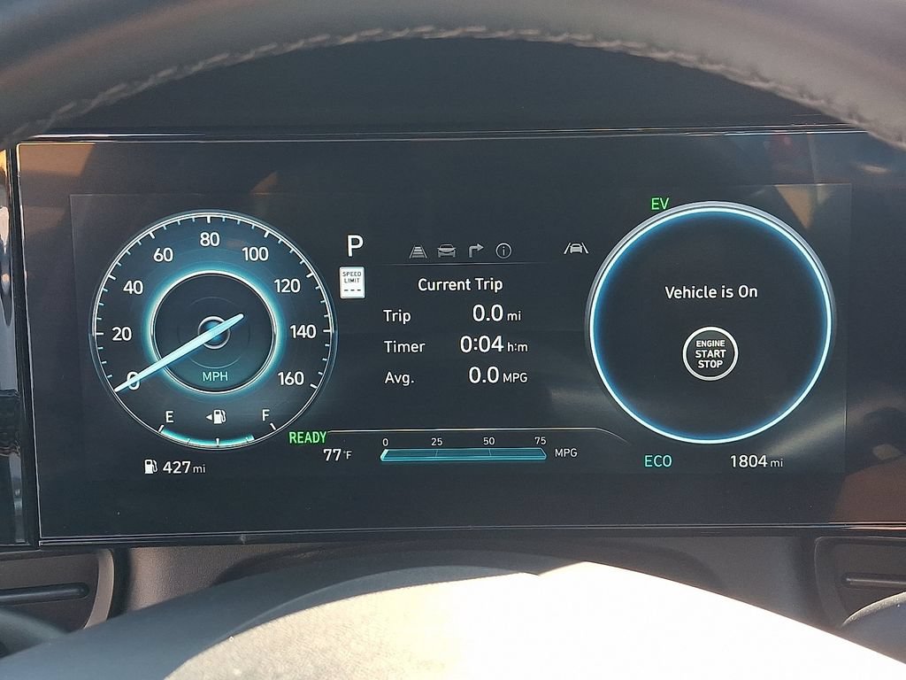 Used 2025 Hyundai Elantra SEL FWD image 21