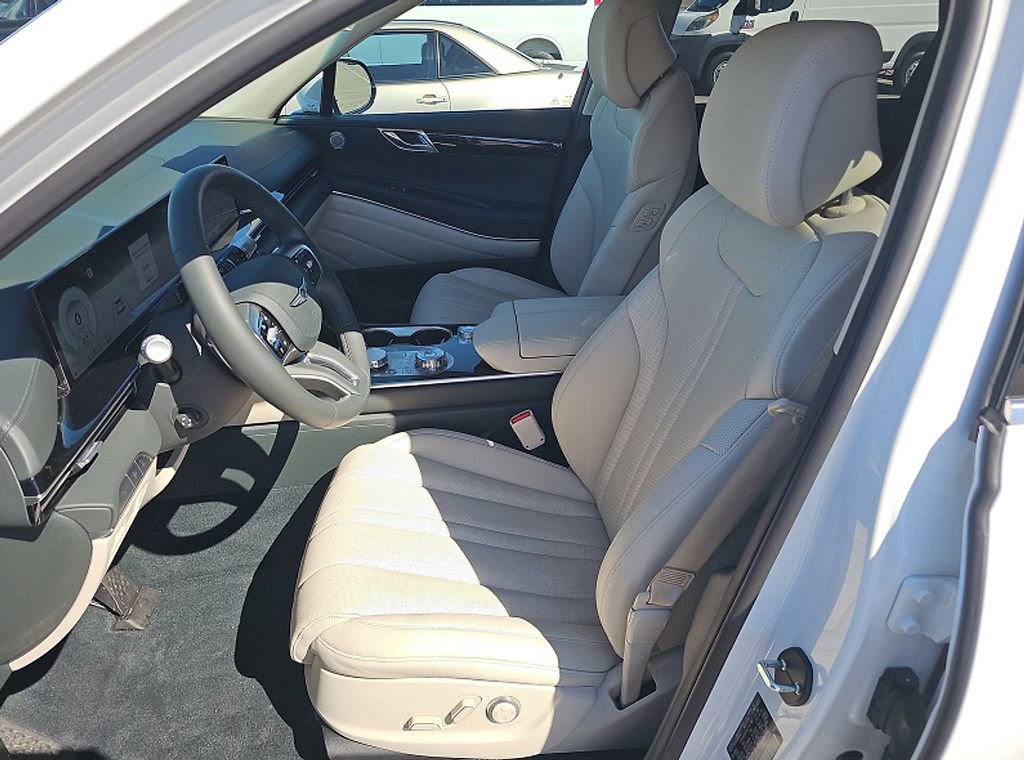 Used 2025 Genesis GV80 2.5T Standard AWD/4WD image 6