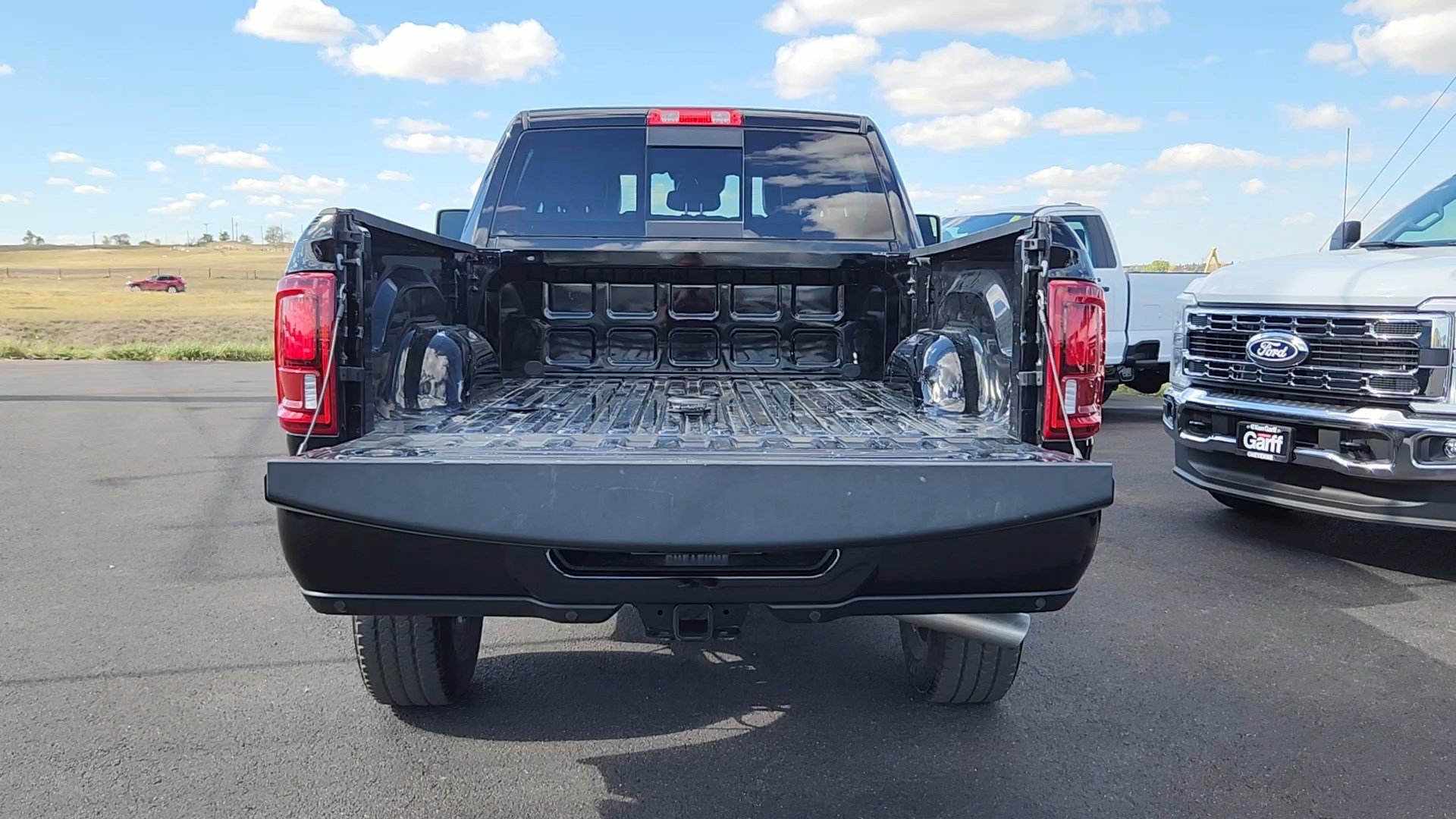 Used 2025 RAM 2500 Laramie AWD/4WD image 18