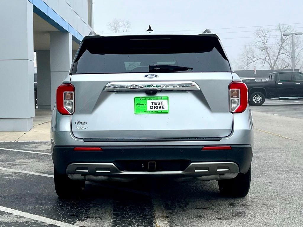 Used 2021 Ford Explorer XLT w/ Equipment Group 202A image 5