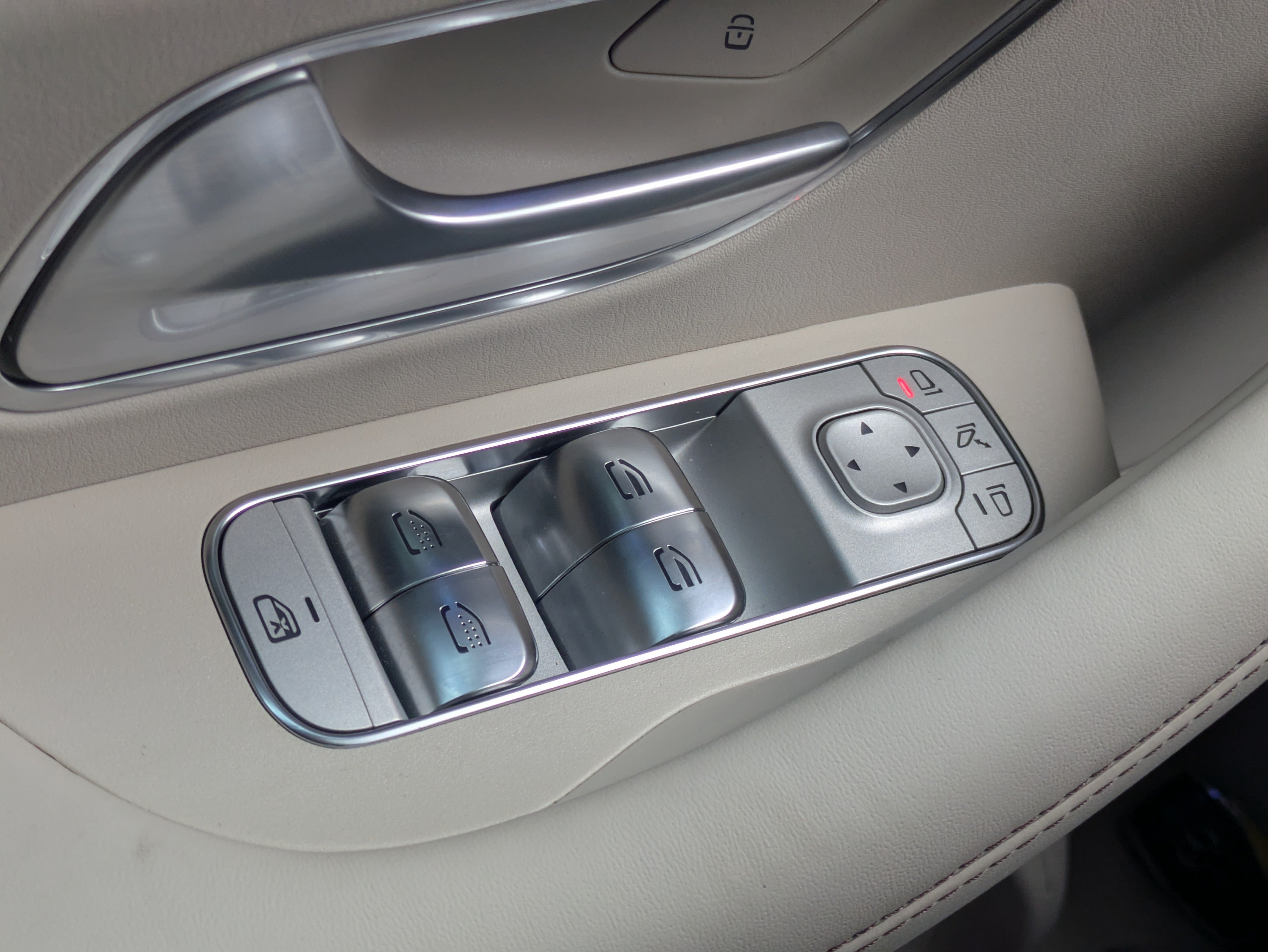 Certified 2026 Mercedes-Benz Maybach GLS 600 4MATIC image 23