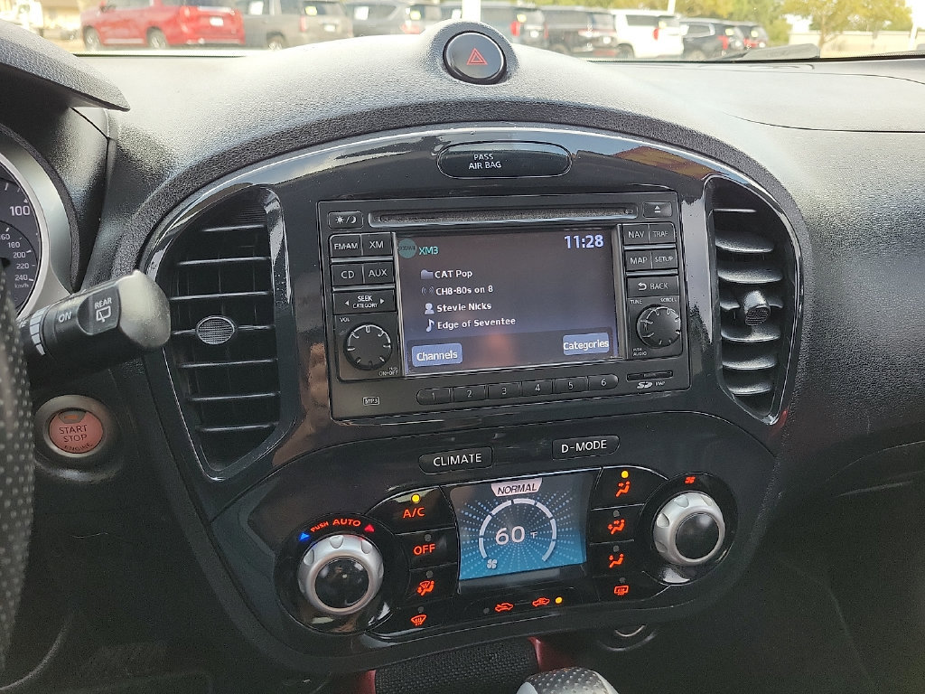 Used 2013 Nissan Juke SL FWD image 26