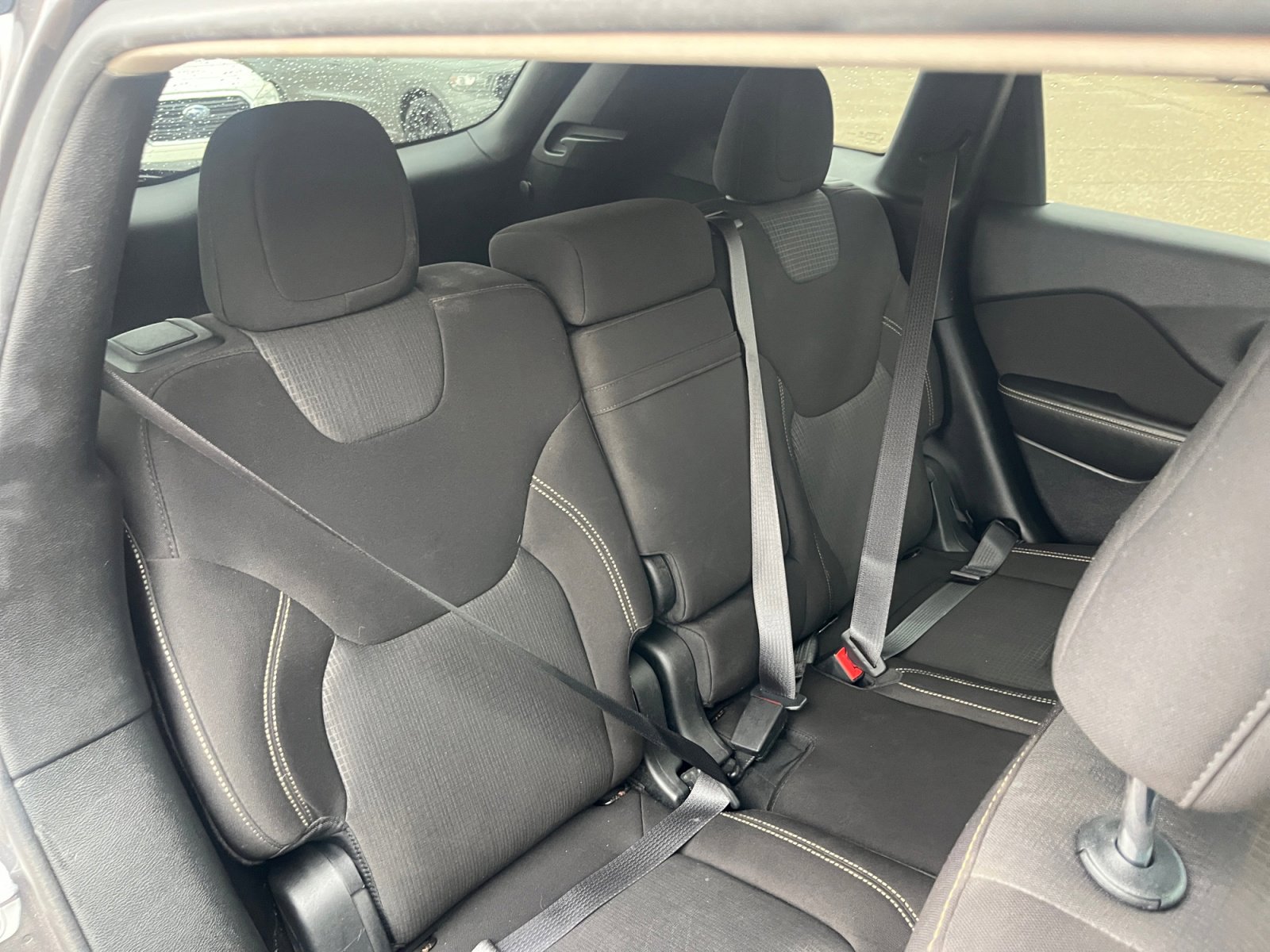 Used 2017 Jeep Cherokee Latitude w/ Safety/Convenience Group image 18