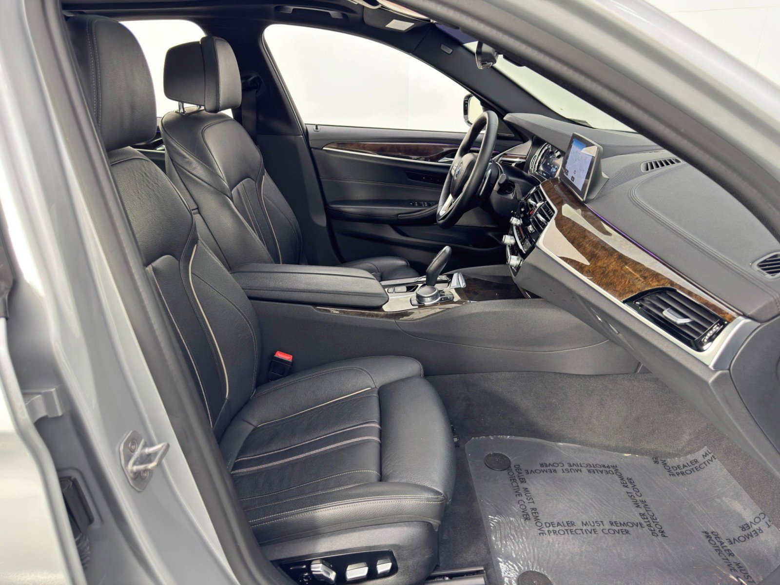 Used 2017 BMW 540i xDrive image 15