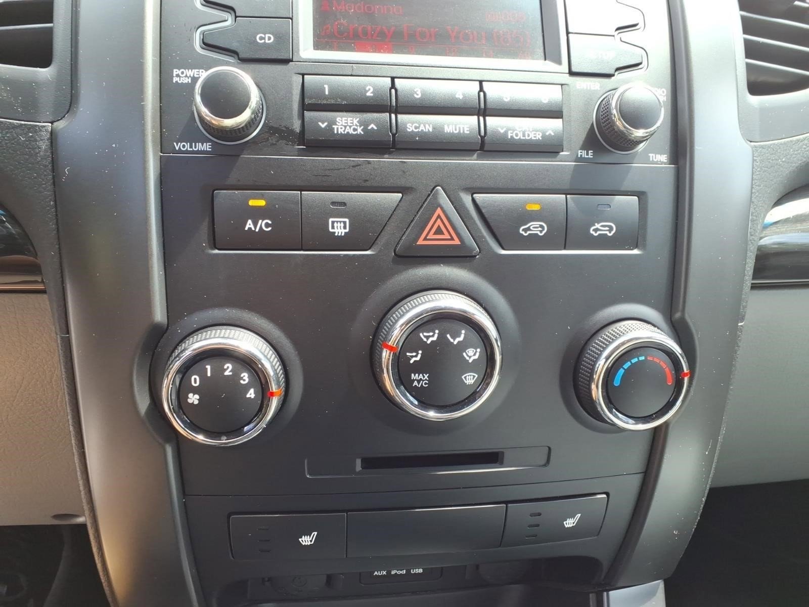 Used 2012 Kia Sorento LX w/ Convenience Pkg FWD image 17