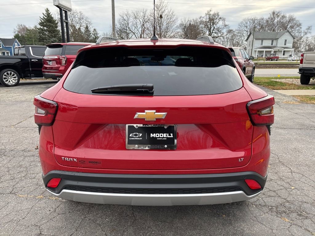 New 2026 Chevrolet Trax LT w/ Driver Confidence Package FWD image 4